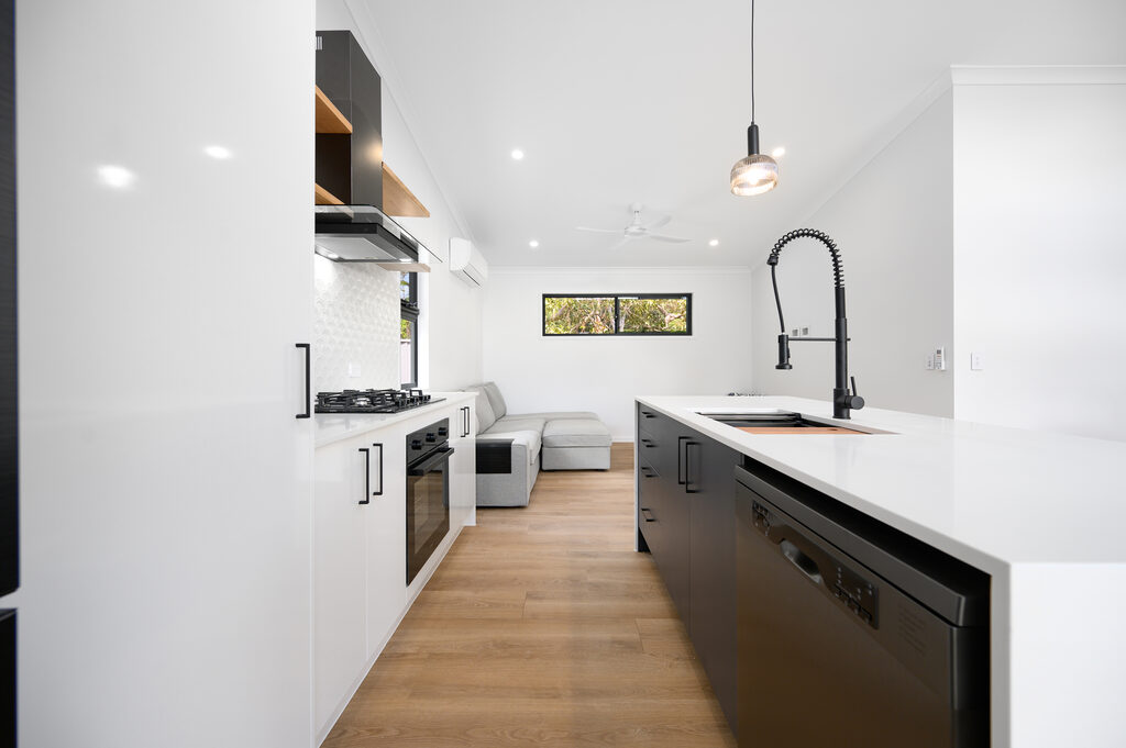 Tallai Modern Entertainer — Tallai