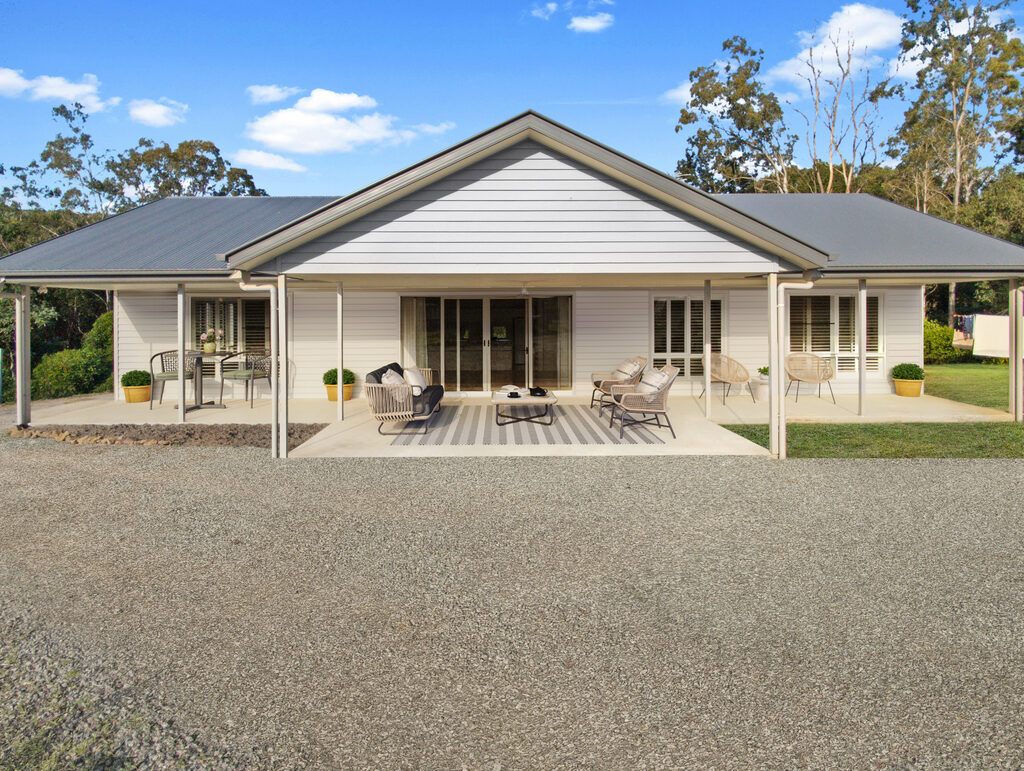 Cedar Creek Hamptons-Style Home, Cedar Creek QLD