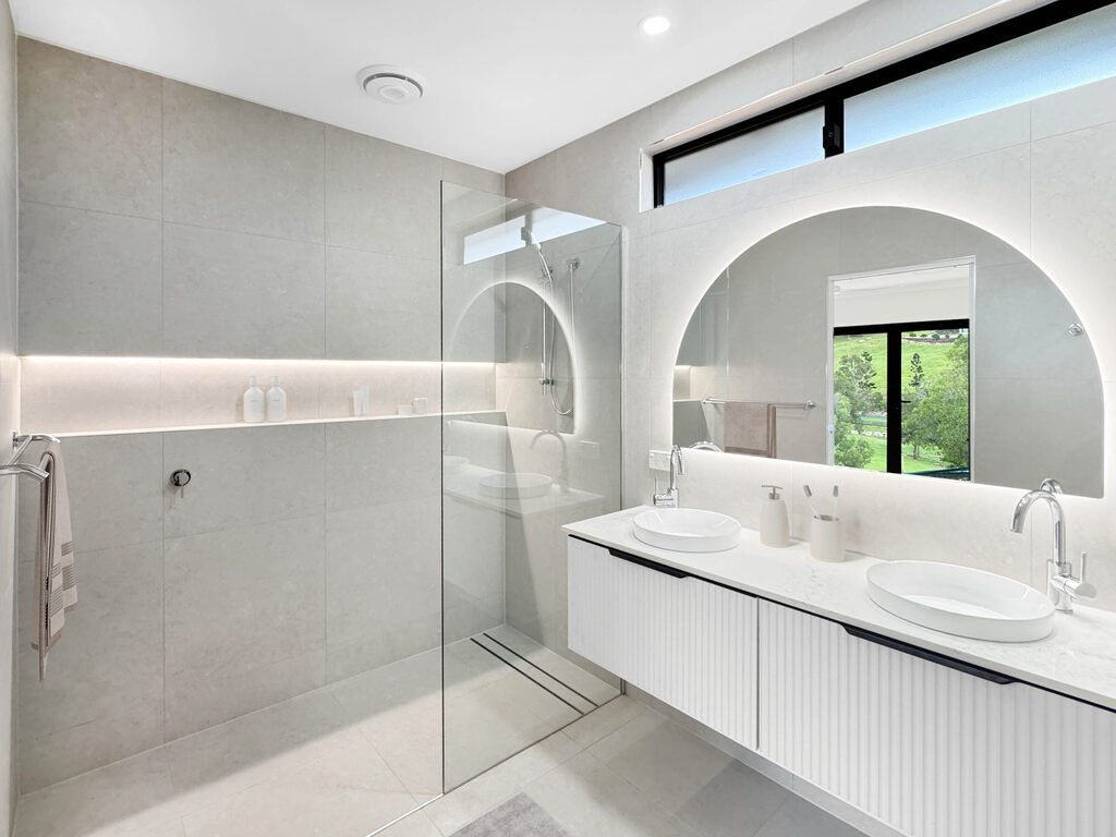 Willowvale Luxury Acreage Dwelling — Willowvale